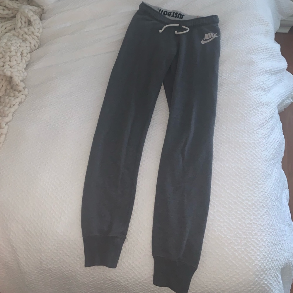 Grey Nike Jogger Sweatpants Size Small